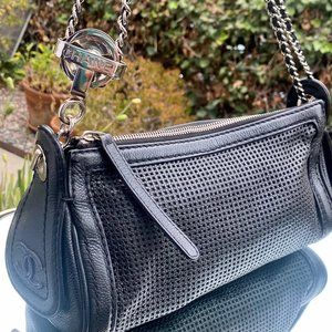 Chanel Pre-Owned 2005 Roller Chain Shoulder Bag